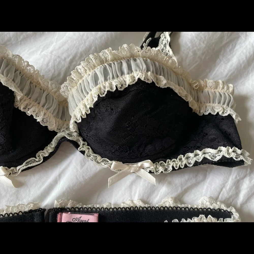 SOLD Agent Provocateur Black lace/ivory chiffon bra & suspender Size small NWOT - Picture 4 of 9
